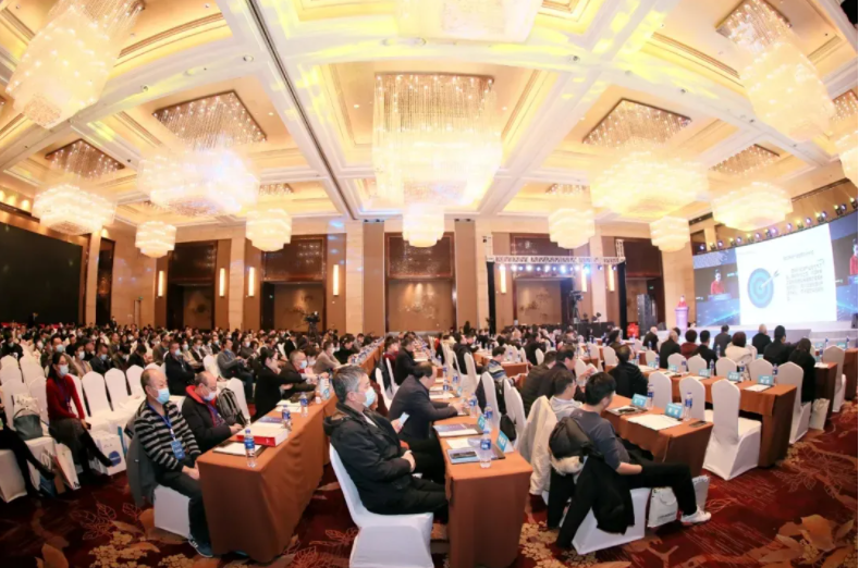 新開普出席2020年四川省高等教育學會學術(shù)研討會暨學術(shù)年會，并現(xiàn)場捐贈價值10萬元設(shè)備助力四川鄉(xiāng)村學校信息化提升(圖1)